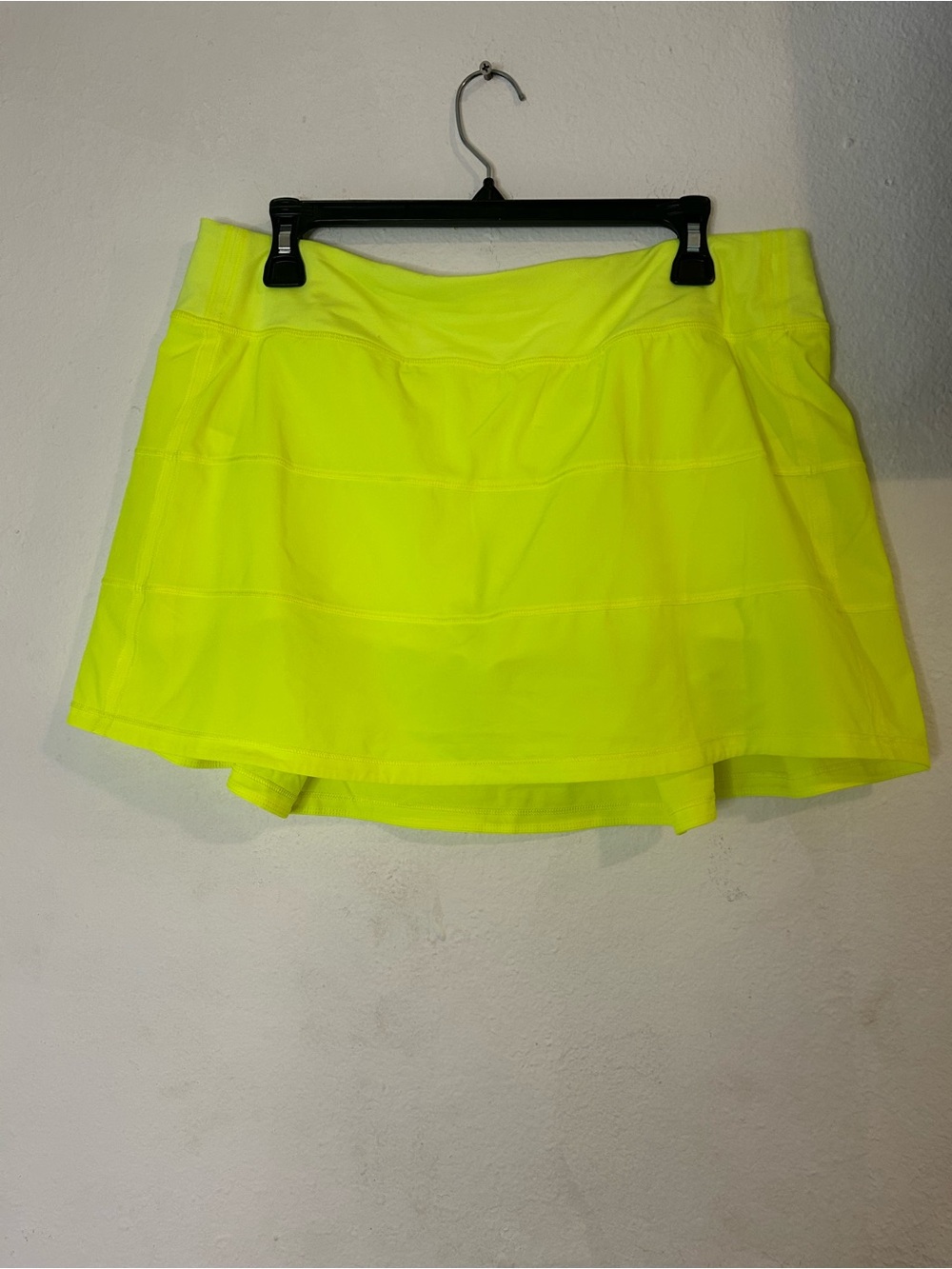 Lululemon pace rival mide-rise skirt yellow neon size 12